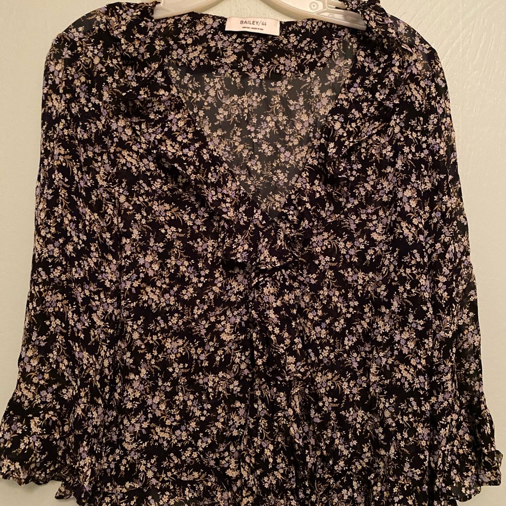Very cute floral blouse by Bailey 44